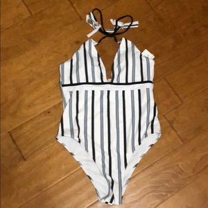 NWT CUPSHE ONE PIECE